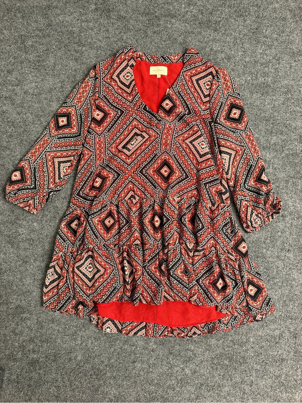 MELLODAY Red & Black Geometric Tiered V-Neck Blouse